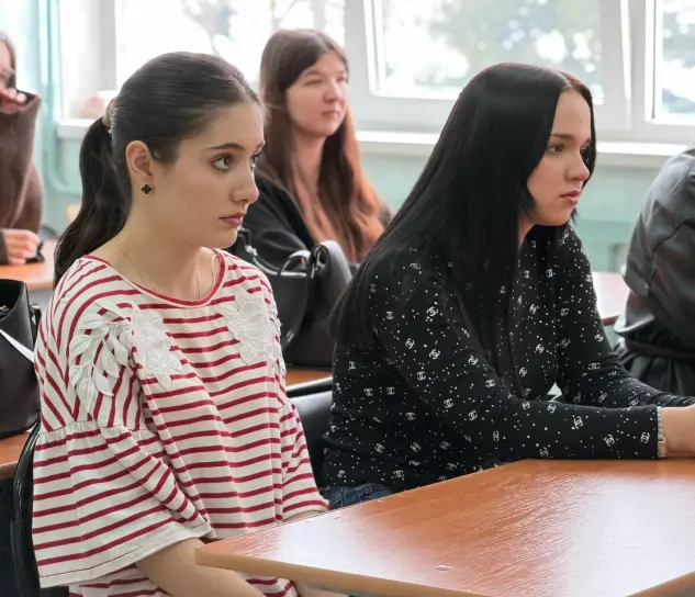 Как найти опору в себе? Что делать с чувством одиночества? Любовь к ближнему — это про слабость или про силу?